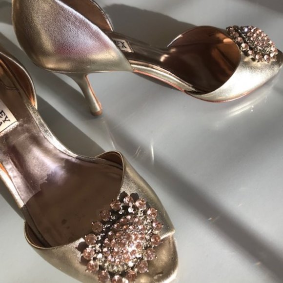 BADGLEY MISCHKA GOLD AND PINK CRYSTAL PEEP TOE PUMP - Picture 2 of 13